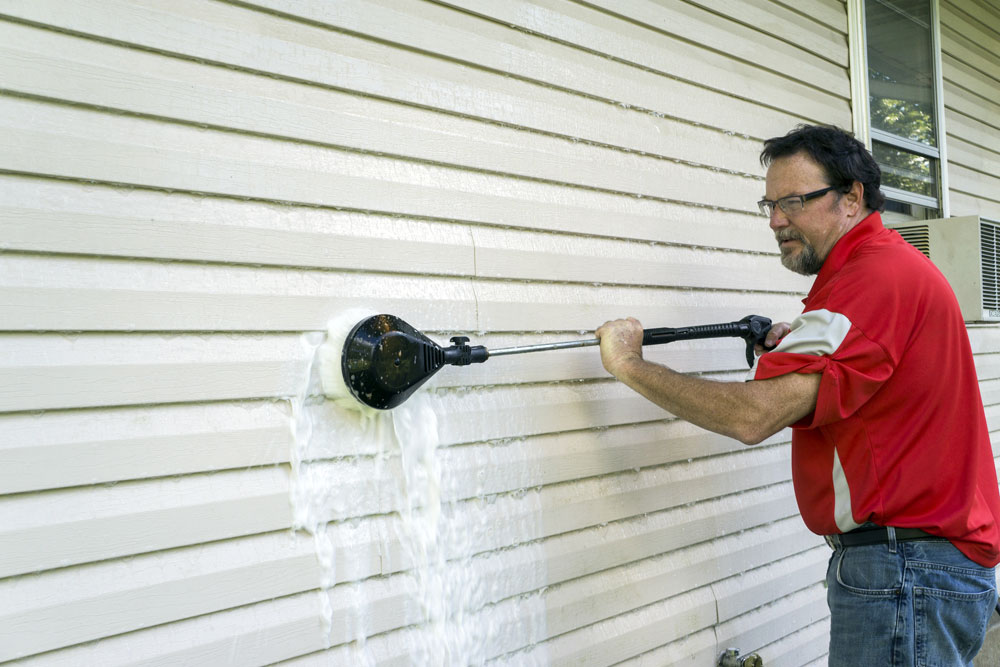 wash The only guide to painting aluminum siding that you'll need