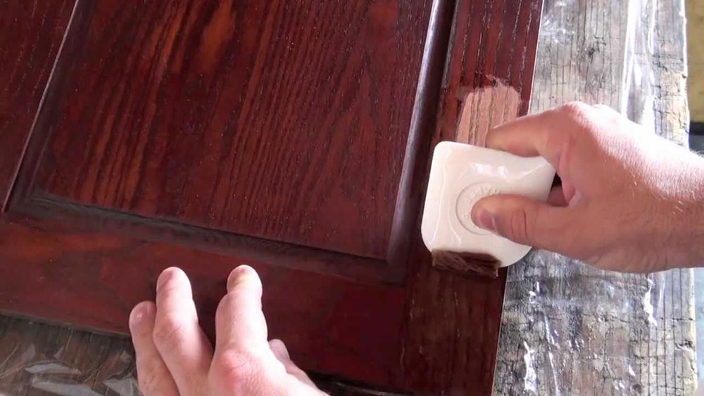 Stripping-varnish What Kind of Paint Do You Use on Stained Wood (Answered)