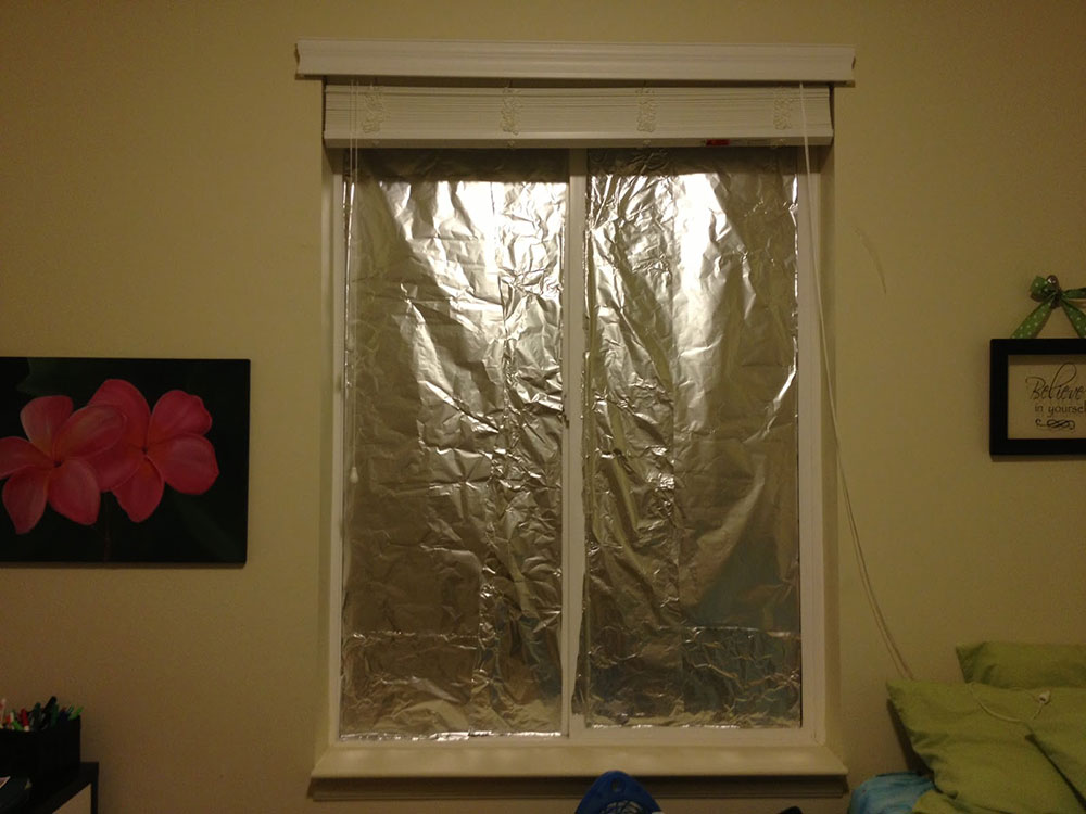blackout-windows-with-foil The best guide on how to blackout windows