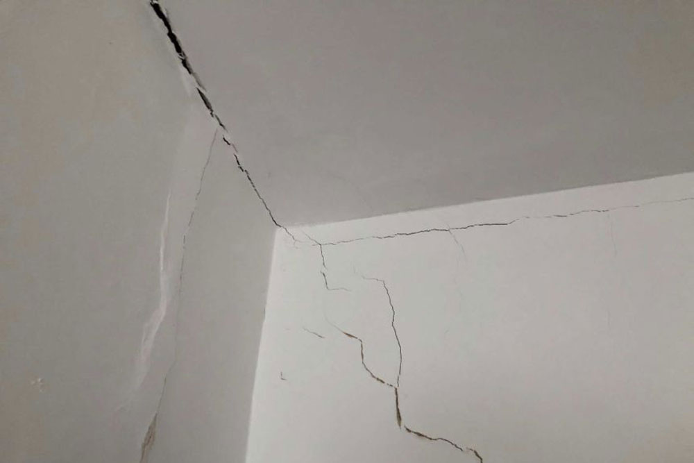 Ceiling-cracks-accompanied-by-wall-cracks What Causes Cracks in Ceilings and How to Fix Them (Answered)