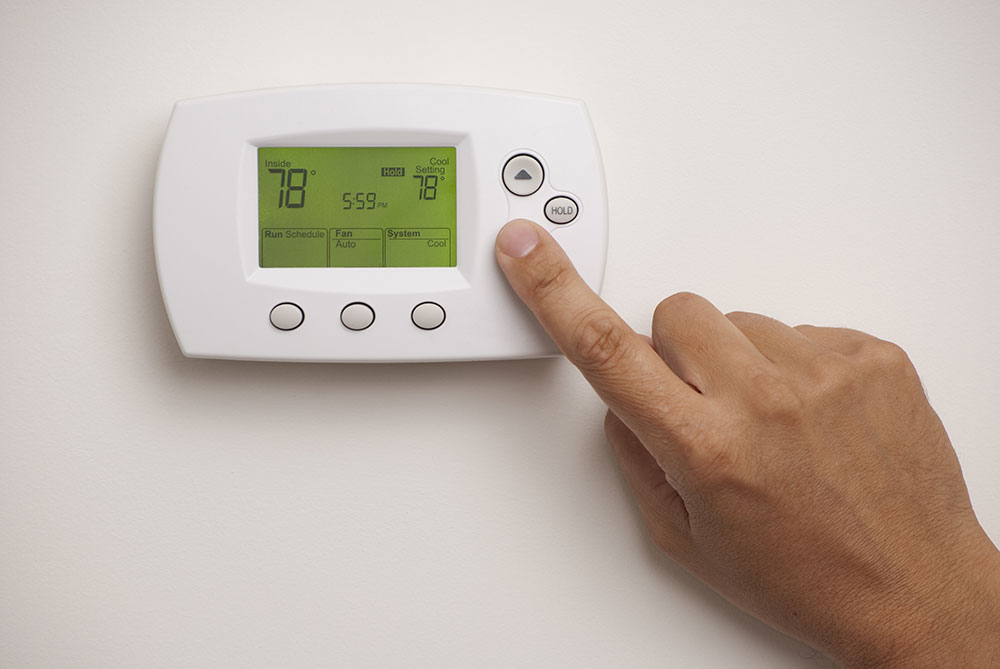 Cut-down-on-the-thermostat How to increase humidity in a room to avoid health issues