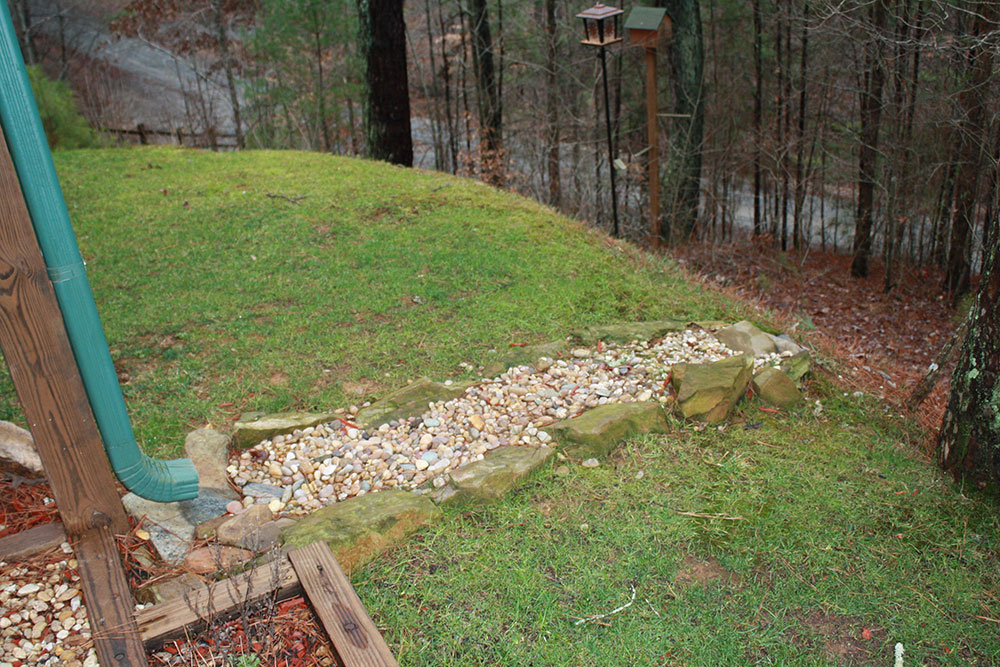 Level-sloping-portions-that-are-flooding How to fix yard flooding in a few easy steps