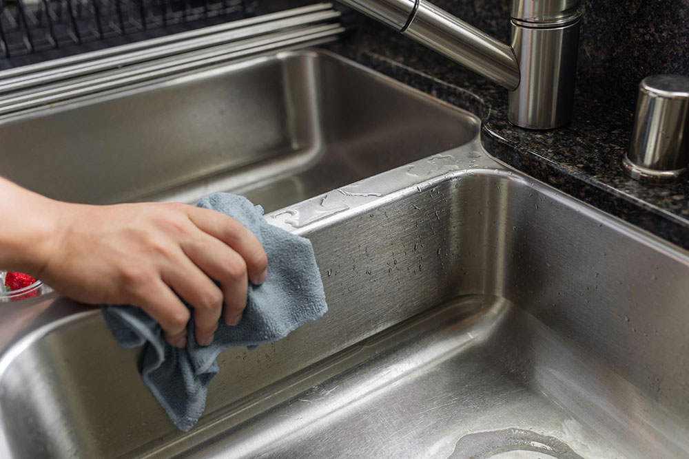 Special-scratch-removal-kits2 How to remove scratch marks from a stainless steel sink