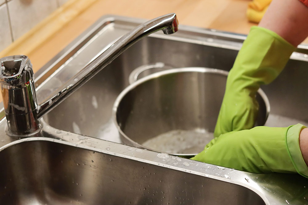 Which-things-make-scratches-on-the-stainless-steel How to remove scratch marks from a stainless steel sink