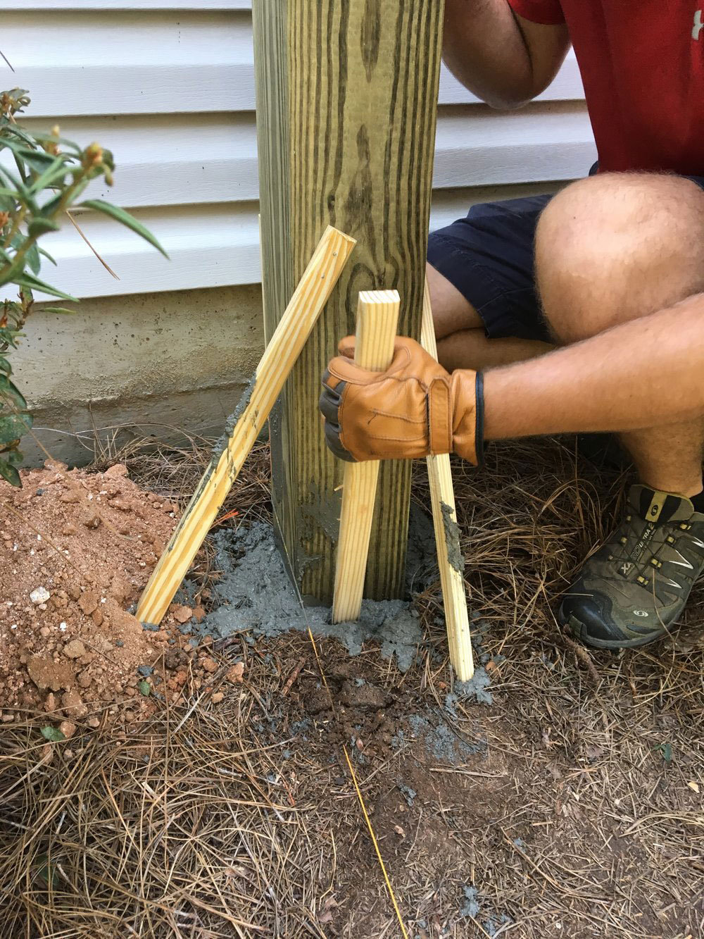 centering-post How to install a fence post with zero hassle