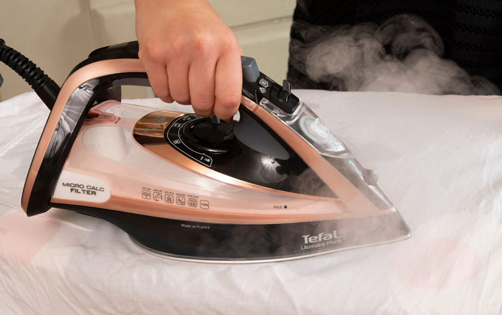 steamer-to-iron How to increase humidity in a room to avoid health issues