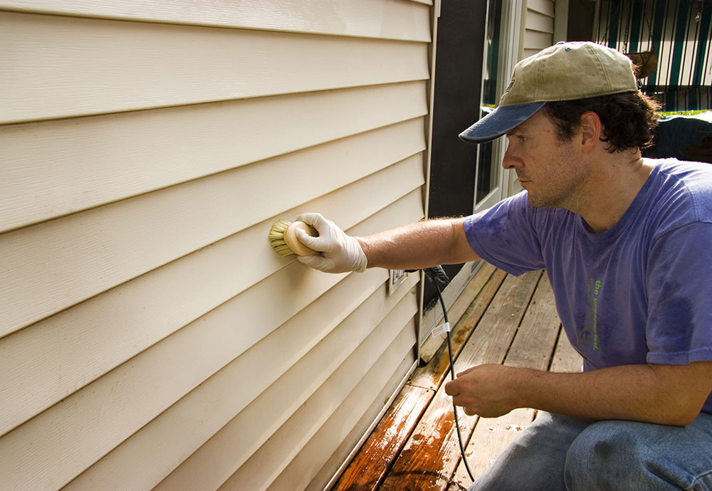 Clean-Your-Siding-in-Small-Areas-at-a-Time How to wash vinyl siding like a professional