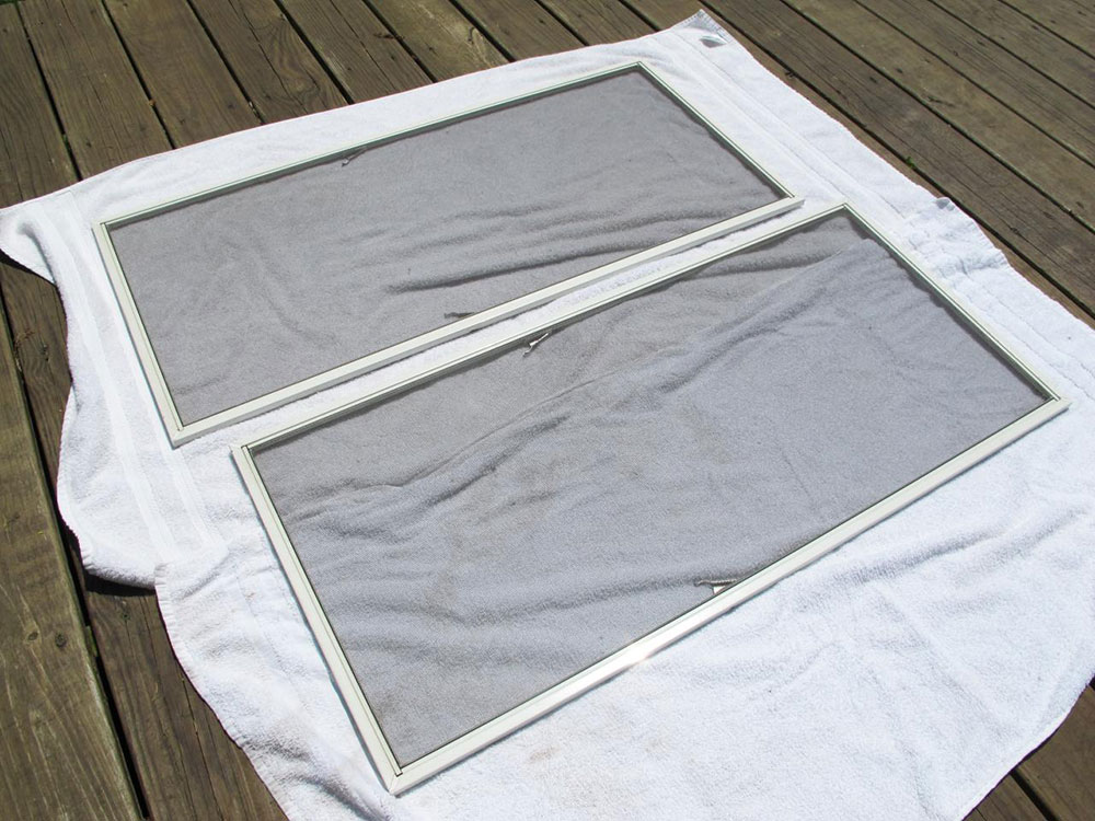 Drying-the-Screen How to clean window screens so that they look bright