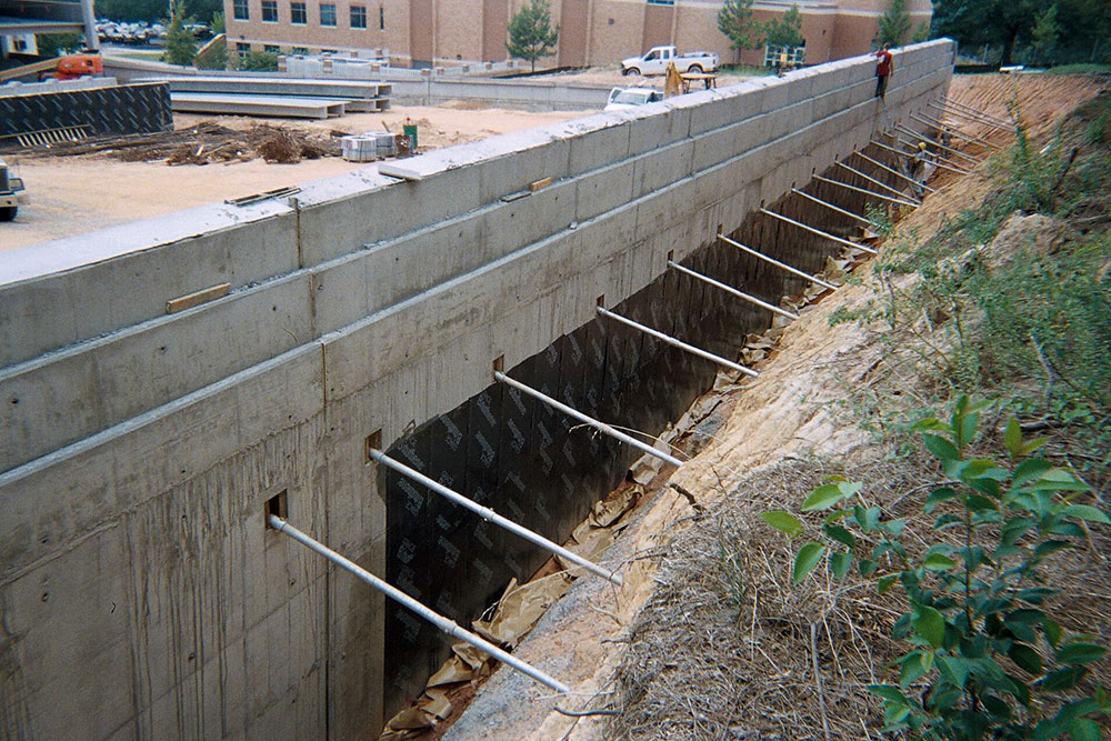 Helical-Tiebacks How to fix a retaining wall quickly and with zero hassle