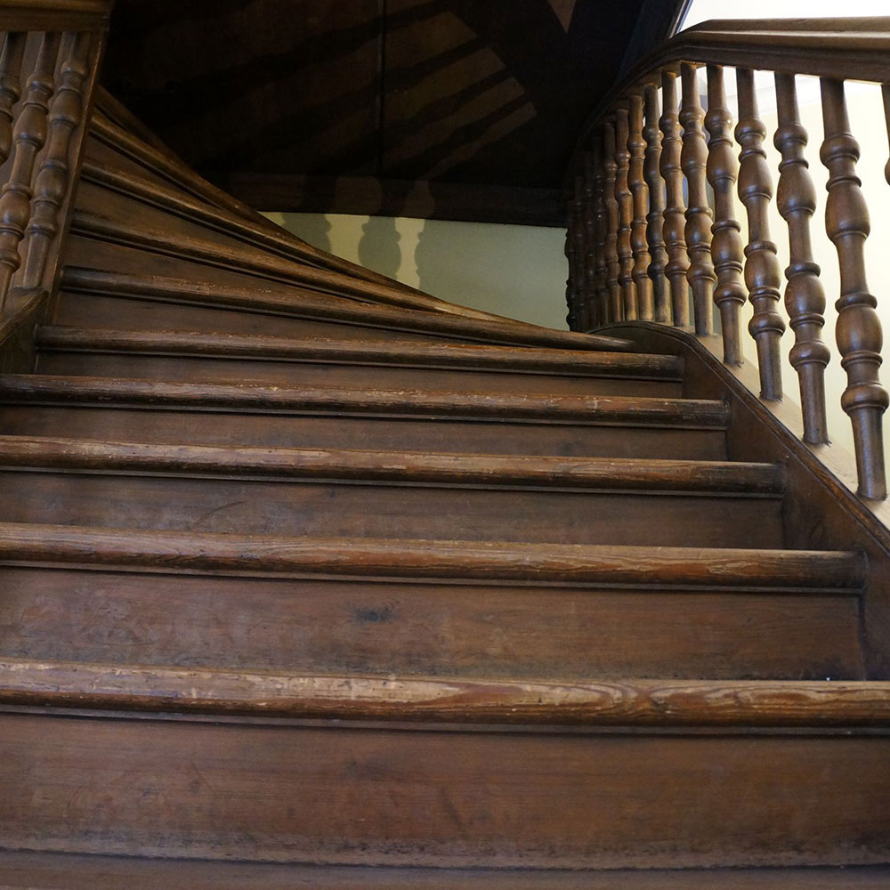 How-to-find-the-creaks How to fix creaky stairs in a few easy steps