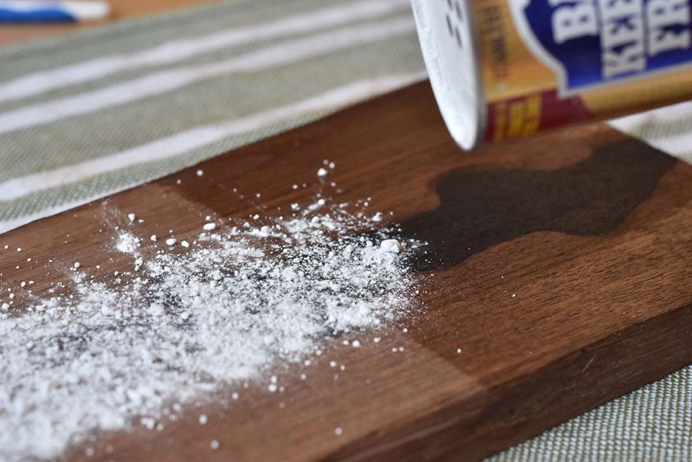Powdered-Chlorine-Bleach2 How to lighten stained wood (DIY guide)