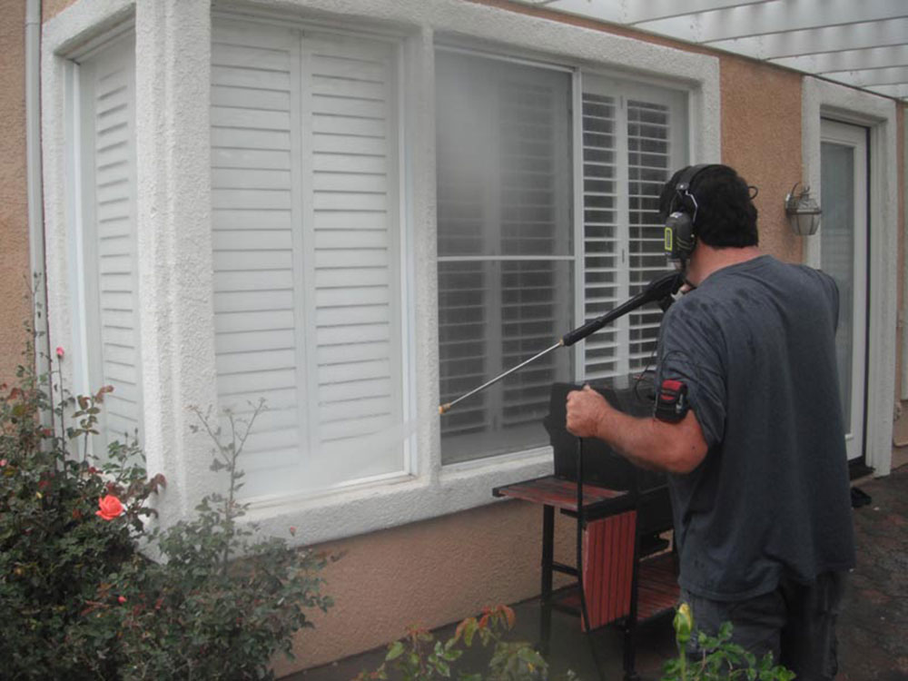 Pressure-Washing How to clean window screens so that they look bright