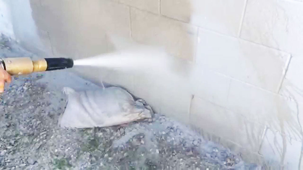 Soda-Blasting-Method How to remove paint from concrete walls