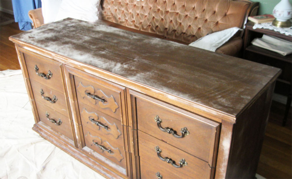When-does-your-dresser-need-refinishing How to refinish a dresser: Awesome refinishing tips