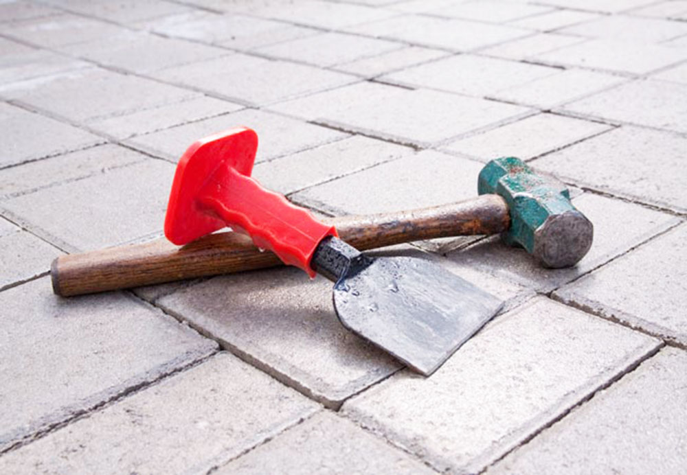 How to cut brick without messing them up