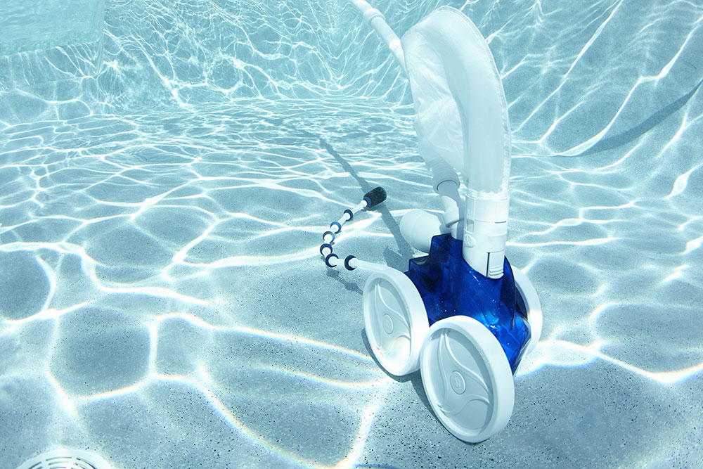Automatic-cleaners How to vacuum a swimming pool efficiently