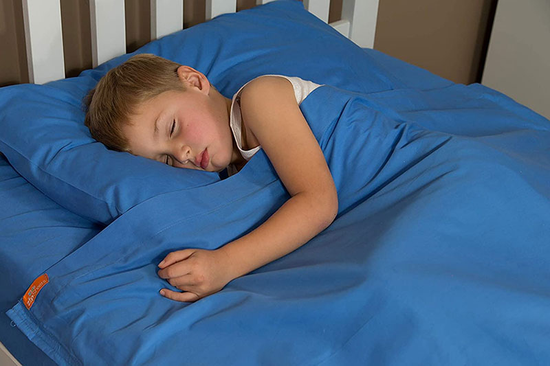 Kids-on-bedsheet Why You Should Buy Silk Small Double Bed Sheets for kids