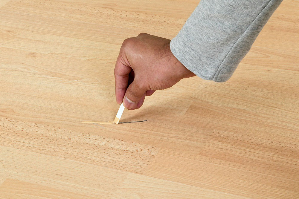 sealing How to dry laminate flooring with water under it