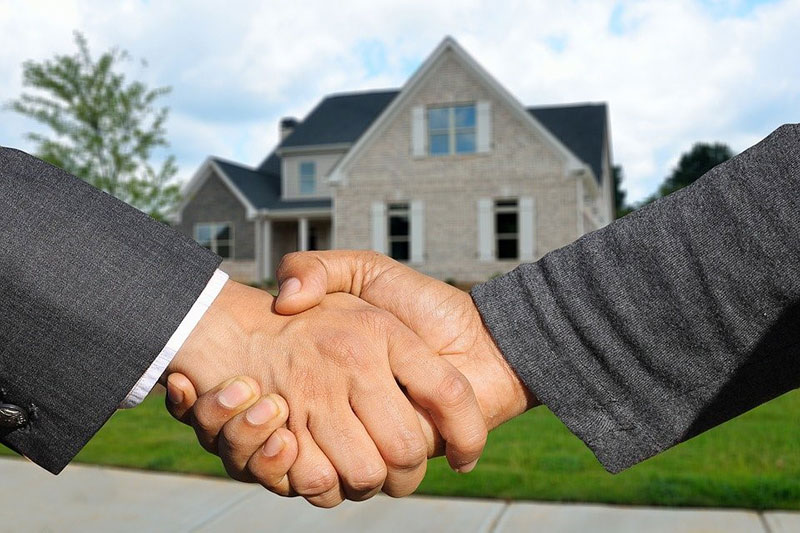 2-4 Hiring A Real Estate Agent: The Pros and Cons