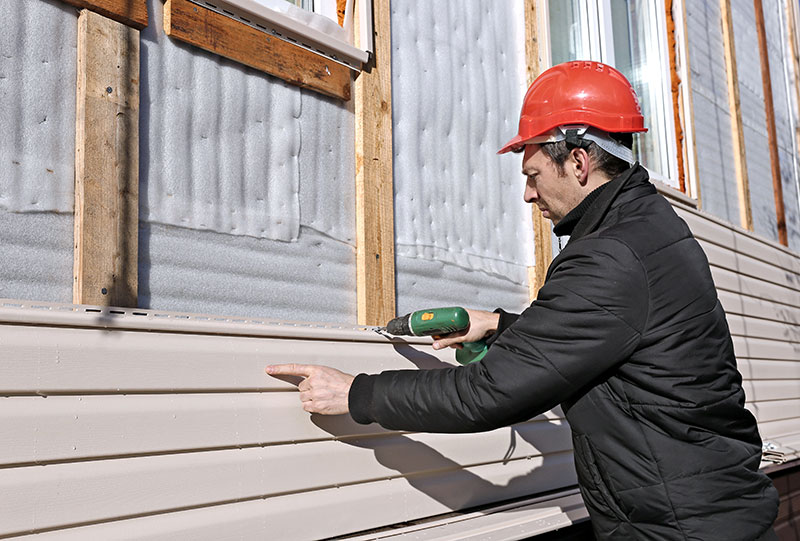 AdobeStock_97568874 6 Reasons Vinyl Siding Is Perfect For Your Home