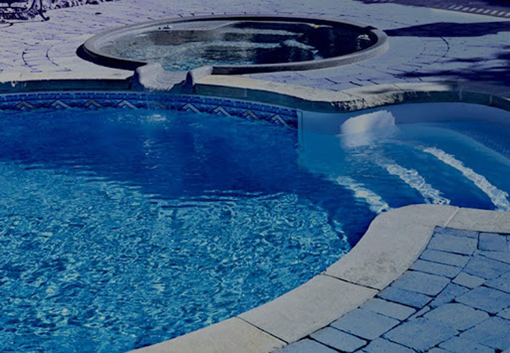 Fiberglass-pool-fixing How to patch a swimming pool quickly