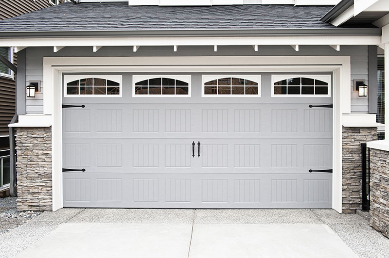 AdobeStock_121315221 5 Warning Signs You Need To Replace Your Garage Door