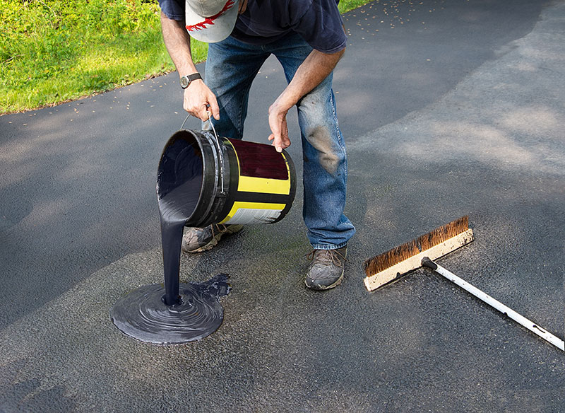 AdobeStock_249938584 7 Driveway Maintenance Tips For Homeowners