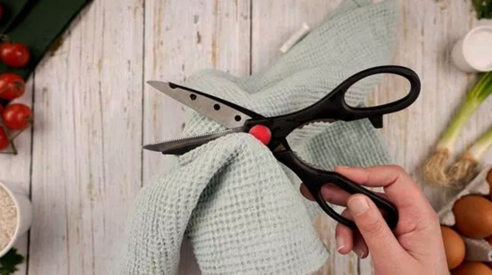 clean How to Sharpen Kitchen Shears