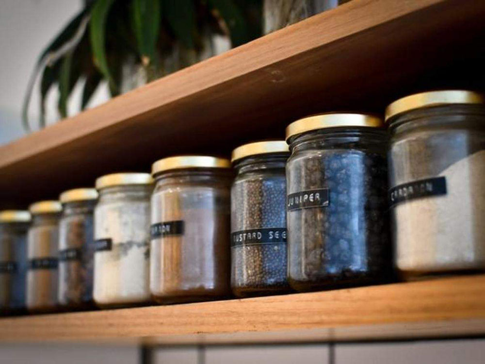Spice-Rack-2 How to Accessorize a Kitchen Counter with Ease