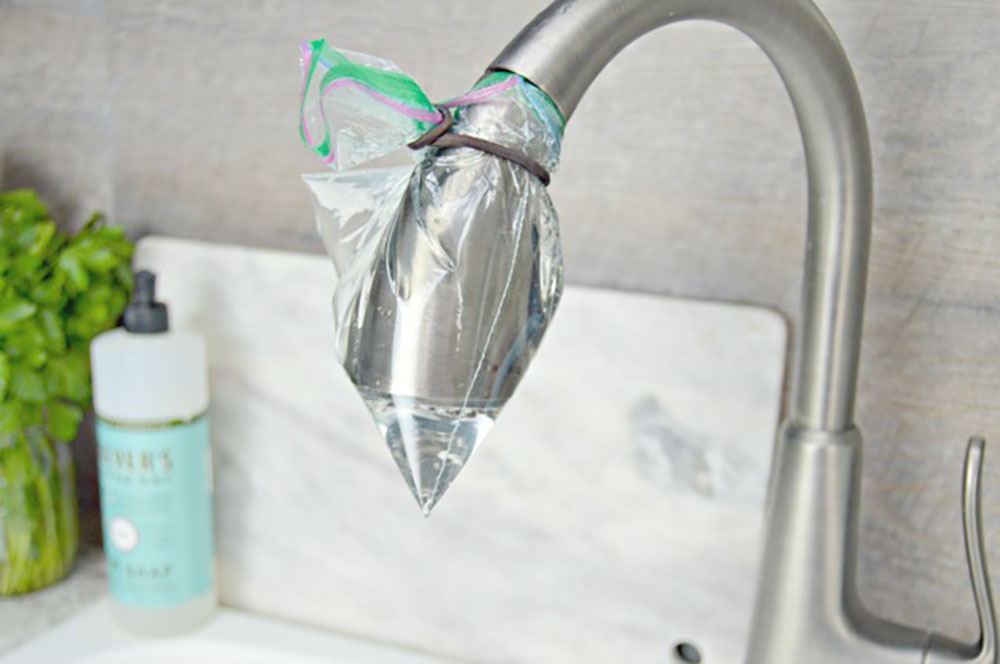 how-to-clean-faucet How to clean the kitchen faucet head