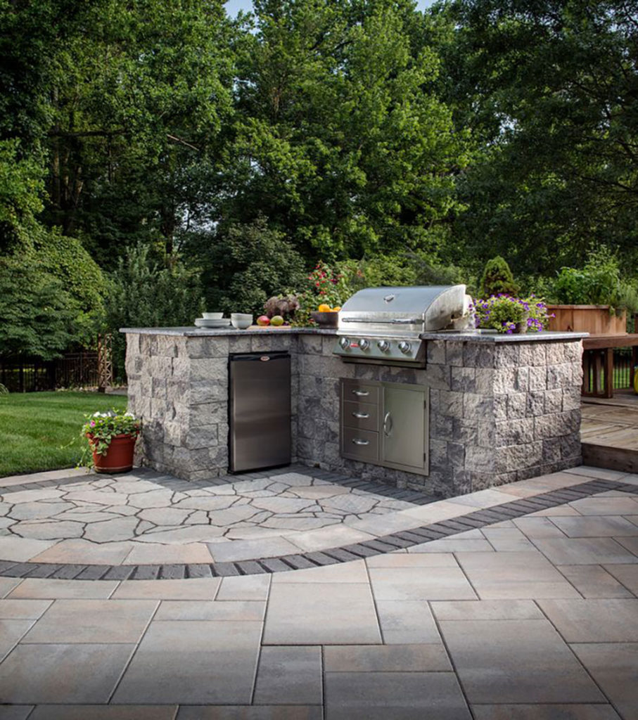 How To Build An Outdoor Kitchen With Pavers