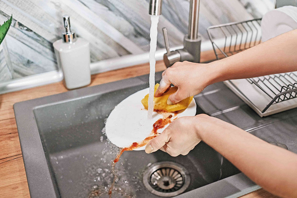 clean5 How to Unclog a Double Kitchen Sink Easily
