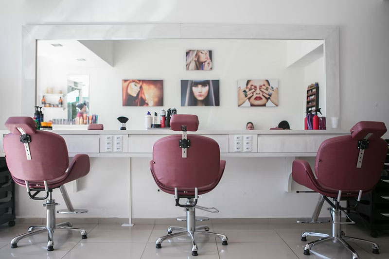 s2 Open the Perfect Salon With These Decorating Tips