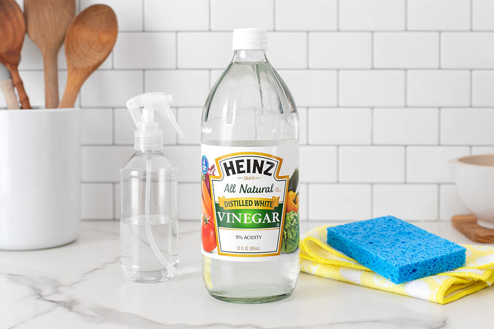 vinegar What Is the Effect of Oven Cleaner On Kitchen Countertops