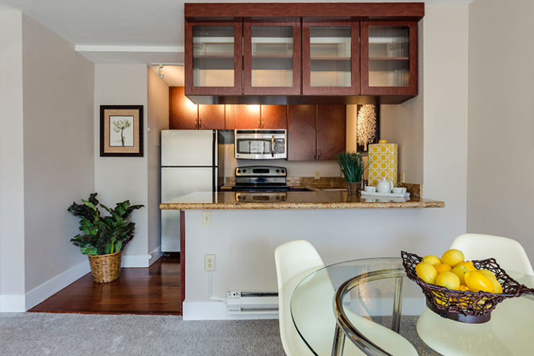 Showcase Luxury Apartment Design preview