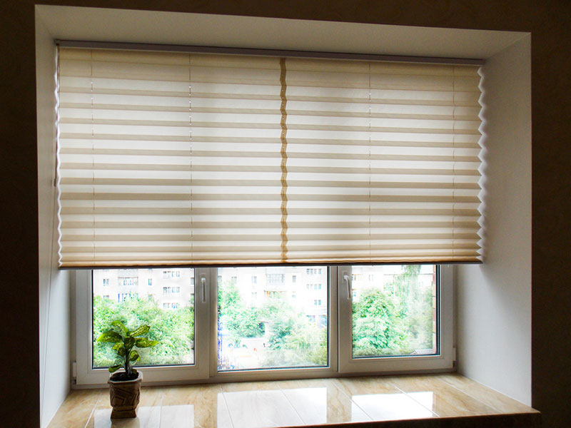 AdobeStock_323641942 Consider These 5 Factors Before Buying Blinds Online