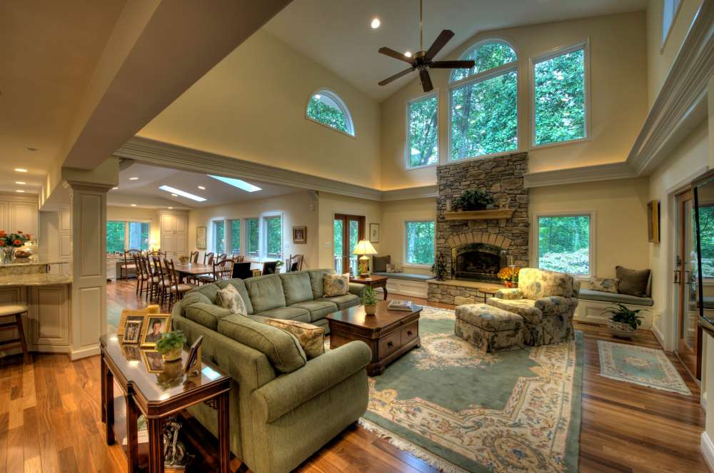 1-15-3 How to Decorate a Living Room with Vaulted Ceilings