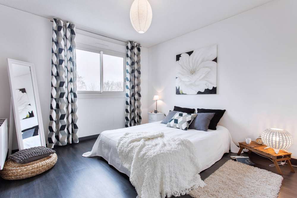 1-43 How To Stage A Bedroom To Look Amazing