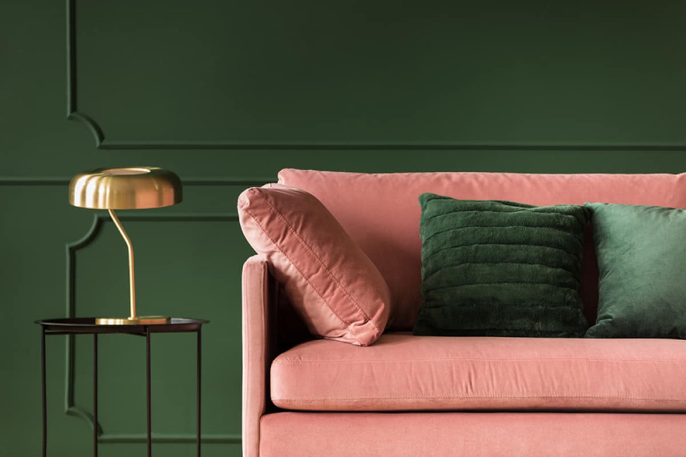 1-24-1 Colors That Go With Emerald Green In Your Home Decor