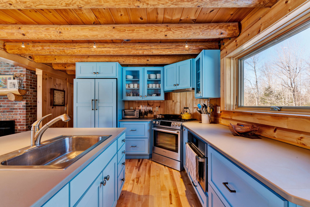 1-36-9 Colors That Go With Knotty Pine: What to Use When Decorating