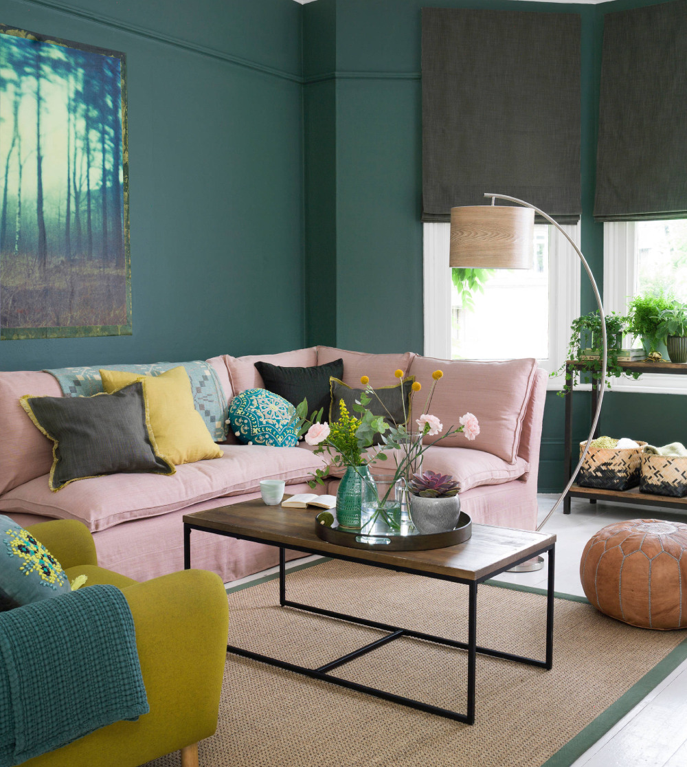 1-9-9 Colors That Go With Dark Green: Nice Interior Ideas