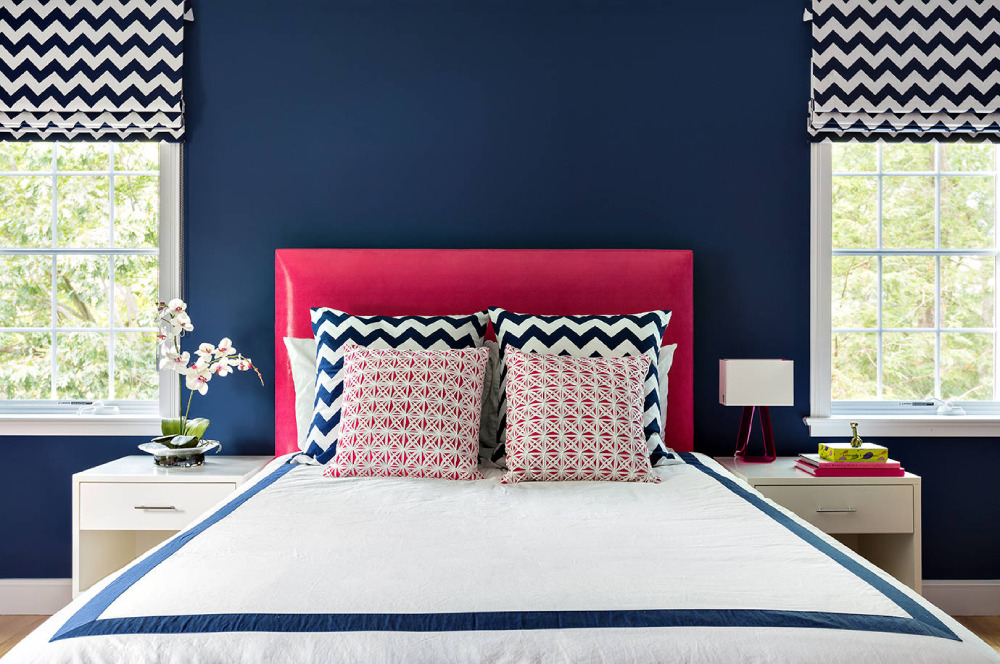 1-22-1 Colors That Go With Navy Blue in Interior Design