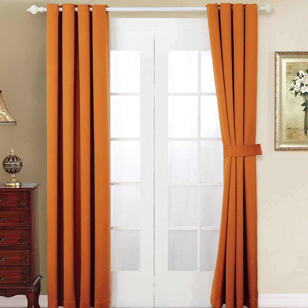 1-25-2 What Color Curtains Go With White Walls