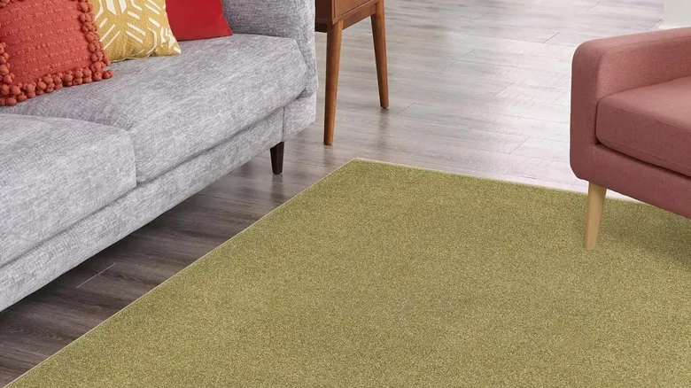 1-3 The best rugs that go with grey couches